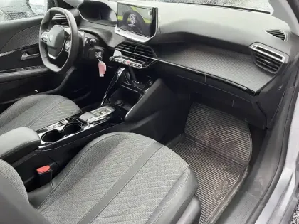 Photo 12 Peugeot 208  Hybrid 100 e-DCS6