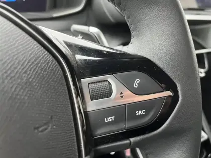 Photo 29 Peugeot 208  Hybrid 100 e-DCS6