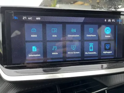 Photo 49 Peugeot 208  Hybrid 100 e-DCS6