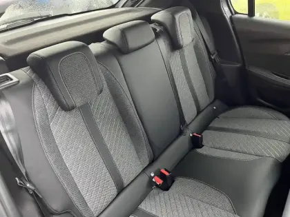 Photo 14 Peugeot 208  Hybrid 100 e-DCS6