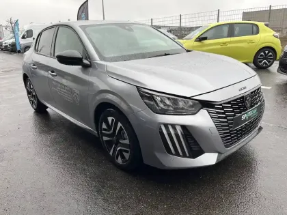 Photo 33 Peugeot 208  Hybrid 100 e-DCS6