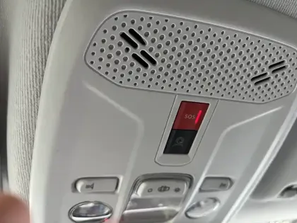 Photo 58 Peugeot 208  Hybrid 100 e-DCS6