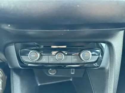 Photo 17 Opel Corsa  Electrique 156 ch autonomie etendu & Batterie 51 kWh