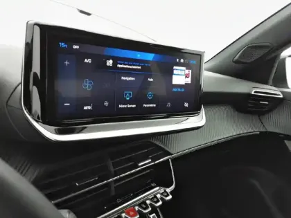 Photo 47 Peugeot 2008  Hybrid 136 e-DCS6