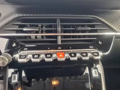 Photo 17 Peugeot 208  Electrique 50 kWh 136ch