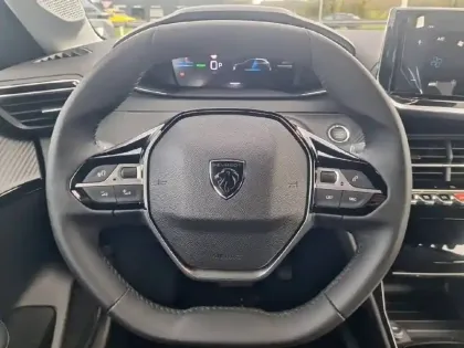 Photo 29 Peugeot 208  Electrique 50 kWh 136ch