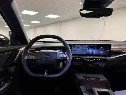 Photo 118 Opel Grandland  Electrique 213 ch & Batterie 73 kWh