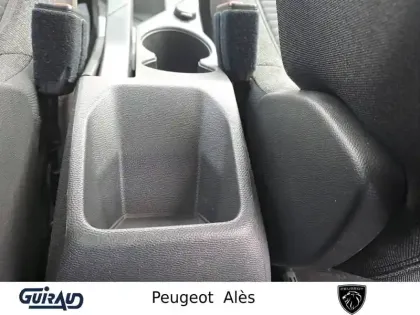 Photo 18 Peugeot 2008  PureTech 130 S&S EAT8