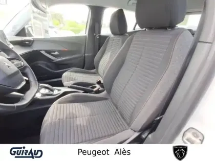 Photo 8 Peugeot 2008  PureTech 130 S&S EAT8