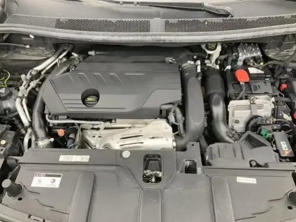 Photo 26 Peugeot 3008  Hybrid 225 e-EAT8 Allure Pack