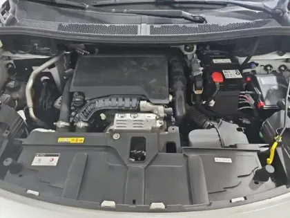 Photo 9 Peugeot 3008  1.2 PureTech 130ch S&S GT EAT8