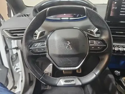 Photo 14 Peugeot 3008  1.2 PureTech 130ch S&S GT EAT8