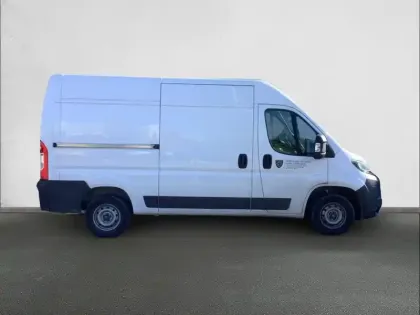 Photo 31 Peugeot Boxer  FOURGON TOLE 3.5 T L2H2 140 S&S BVM6