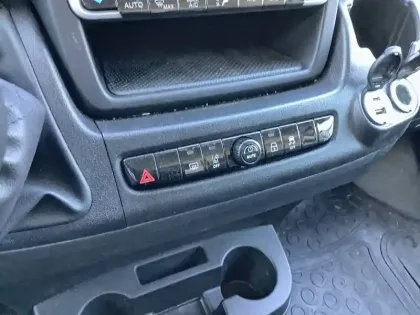 Photo 55 Peugeot Boxer  FOURGON TOLE 3.5 T L2H2 140 S&S BVM6