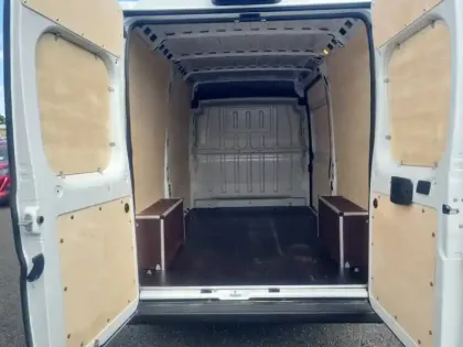 Photo 27 Peugeot Boxer  FOURGON TOLE 3.5 T L2H2 140 S&S BVM6