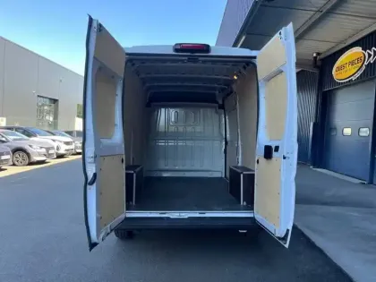 Photo 49 Peugeot Boxer  FOURGON TOLE 3.5 T L2H2 140 S&S BVM6