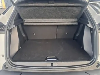 Photo 5 Peugeot 2008  Hybrid 136 e-DCS6