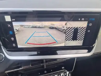 Photo 18 Peugeot 2008  Hybrid 136 e-DCS6