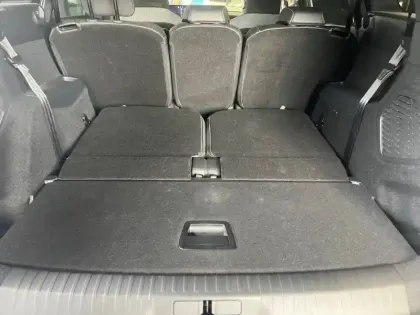 Photo 5 Peugeot 5008  Electrique 73 kWh 210 ch