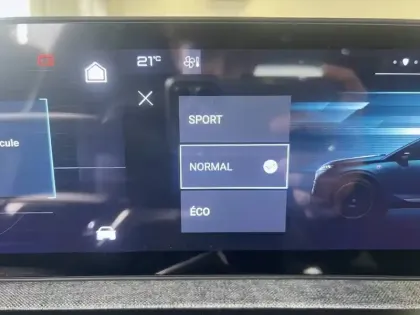 Photo 21 Peugeot 5008  Electrique 73 kWh 210 ch