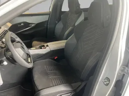 Photo 10 Peugeot 5008  Electrique 73 kWh 210 ch