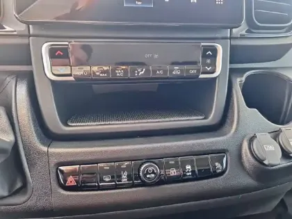 Photo 42 Peugeot Boxer  FOURGON TOLE 3.3 T L2H2 140 S&S BVM6