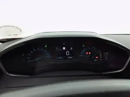 Photo 9 Peugeot 2008  Moteur électrique 136 ch