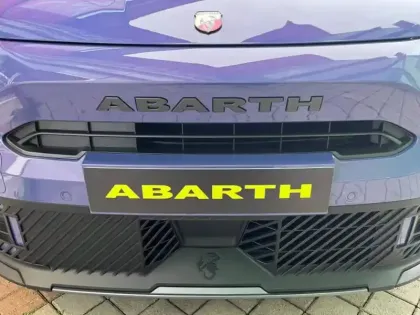 Photo 7 Abarth 600  e 280ch 54kWh Scorpionissima
