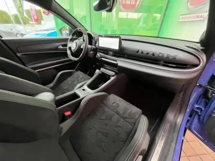 Photo 11 Abarth 600  e 280ch 54kWh Scorpionissima