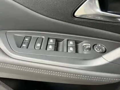 Photo 19 Peugeot 308  SW Hybrid 136 e-DCS6