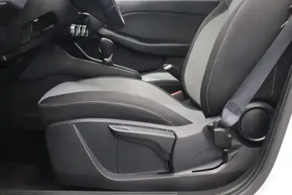 Photo 53 Renault Clio  E-Tech full hybrid 145 ch GSR2