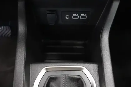 Photo 48 Renault Clio  E-Tech full hybrid 145 ch GSR2