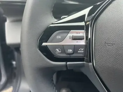 Photo 17 Peugeot 308  Hybrid 136 e-DCS6
