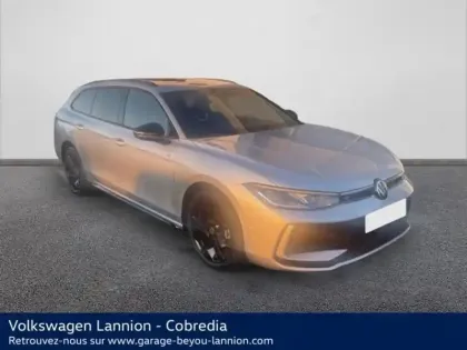 Photo 18 Volkswagen Passat  SW 1.5 eHybrid 272ch R-Line DSG6