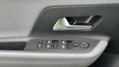 Photo 16 Opel Mokka  Electrique 136 ch & Batterie 50 kWh Elegance