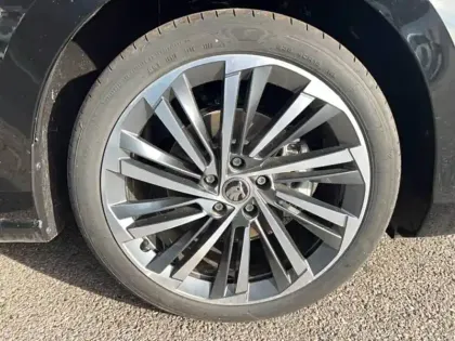 Photo 5 Skoda Superb Combi 1.5 TSI mHEV 150 ch ACT DSG7 Laurin & Klement