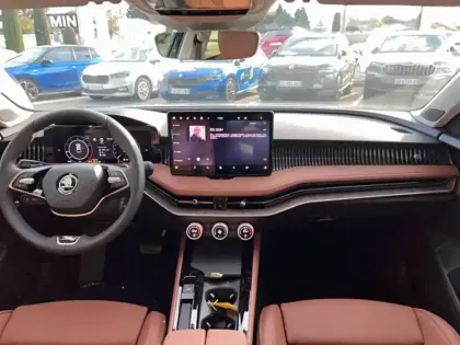 Photo 8 Skoda Superb Combi 1.5 TSI mHEV 150 ch ACT DSG7 Laurin & Klement