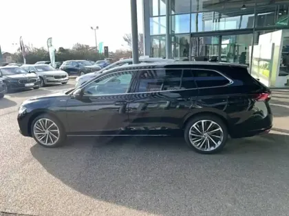 Photo 2 Skoda Superb Combi 1.5 TSI mHEV 150 ch ACT DSG7 Laurin & Klement