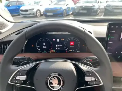 Photo 9 Skoda Superb Combi 1.5 TSI mHEV 150 ch ACT DSG7 Laurin & Klement