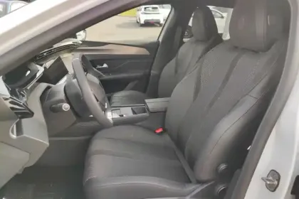 Photo 44 Peugeot 308  Electrique 54 kWh 156ch