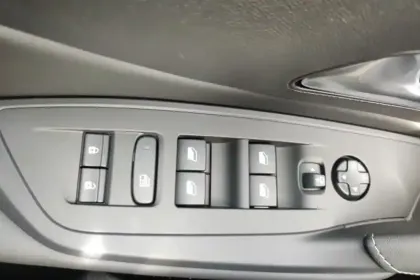 Photo 99 Peugeot 308  Electrique 54 kWh 156ch