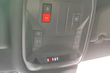 Photo 103 Peugeot 308  Electrique 54 kWh 156ch