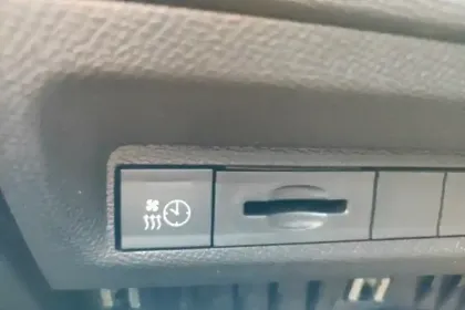 Photo 65 Peugeot 308  Electrique 54 kWh 156ch