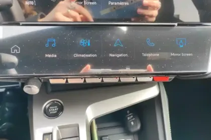 Photo 61 Peugeot 308  Electrique 54 kWh 156ch