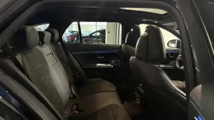 Photo 49 Mercedes Classe E  Break 220 d 9G-Tronic