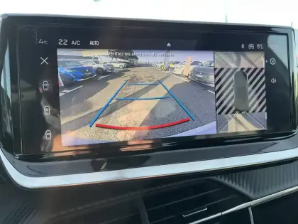 Photo 32 Peugeot 2008  Hybrid 136 e-DCS6