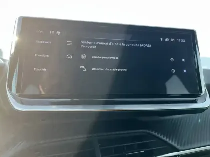 Photo 65 Peugeot 2008  Hybrid 136 e-DCS6