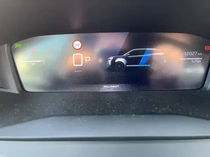 Photo 19 Peugeot 2008  Hybrid 136 e-DCS6