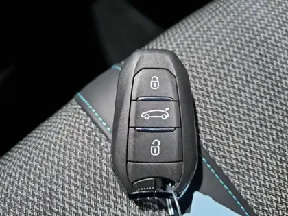 Photo 23 Peugeot 308  PureTech 130ch S&S BVM6