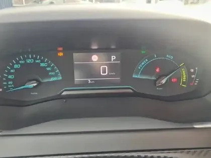 Photo 29 Peugeot 208  Hybrid 100 e-DCS6